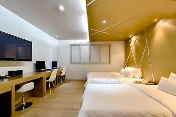 Hotel June Haeundae 2*, Busan