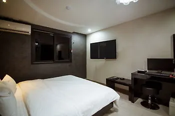 Hotel June Haeundae 釜山広域市