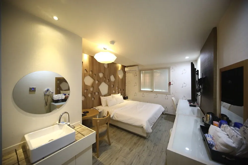 Hotel June Haeundae 釜山広域市