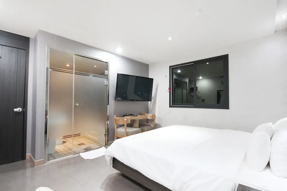 Hotel June Haeundae 釜山広域市