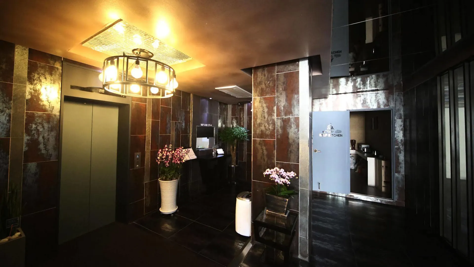 Hotel June Haeundae 釜山広域市 2*,